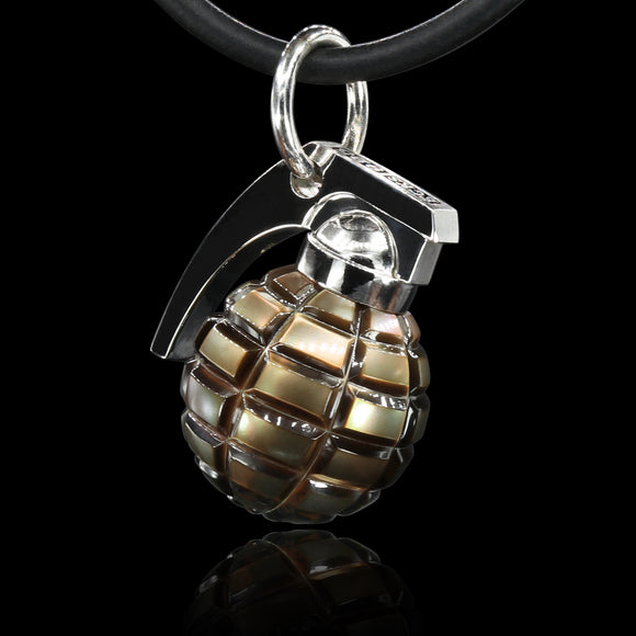 GRENADE HAND CARVE TAHITIAN PEARL LARGE - LIMITED 01692