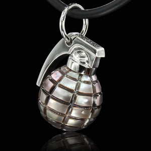 GRENADE HAND CARVE TAHITIAN PEARL LARGE - LIMITED 31694