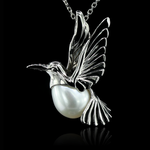 Hummingbird hand carve pearl