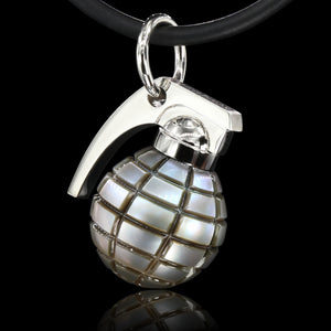 GRENADE HAND CARVE TAHITIAN PEARL LARGE - LIMITED 11691